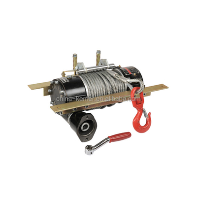 Le moteur hydraulique OMP80 est équipé d'un treuil hydraulique de récupération de 2 tonnes
